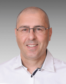 עו